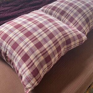 piglet in bed berry plaid euro size pillowcases (2) 100% linen